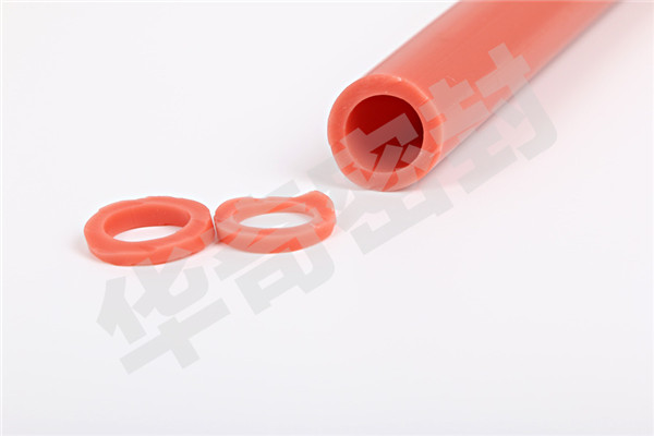硅膠制品如此多的優(yōu)點，到底是如何生產(chǎn)出來的呢？